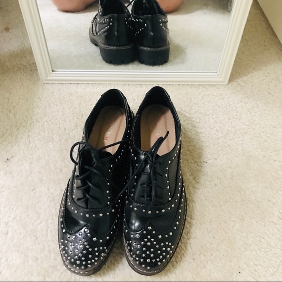 Studded Viva Low Creeper - Picture 2 of 5